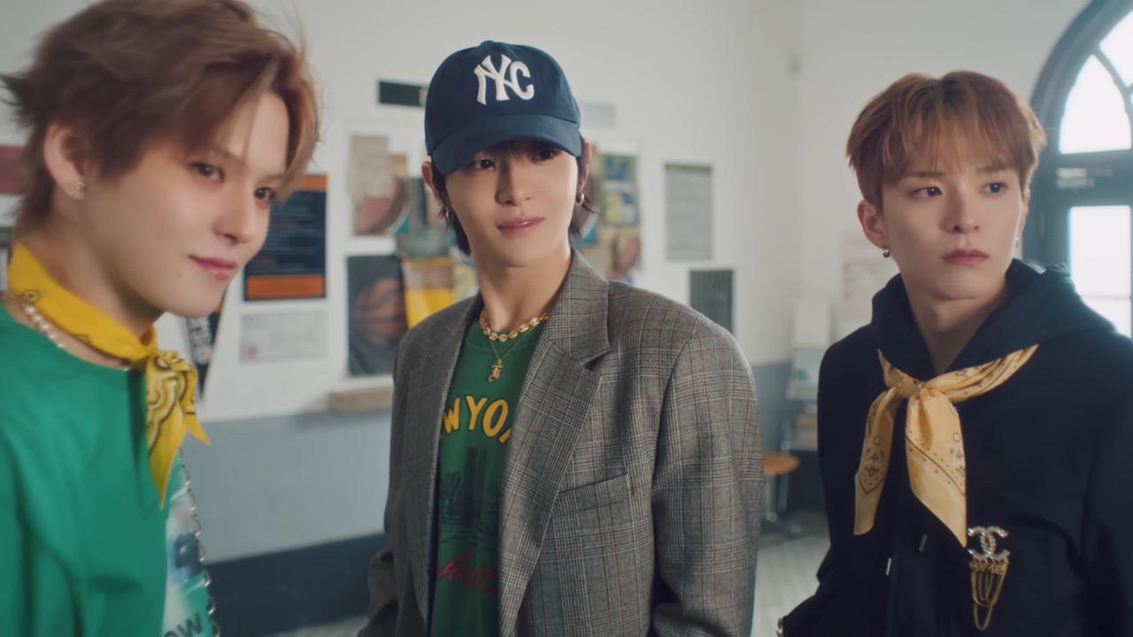 TREASURE Rilis MV 'Yellow' yang Fresh dan Berwarna dengan Nuansa Kampus