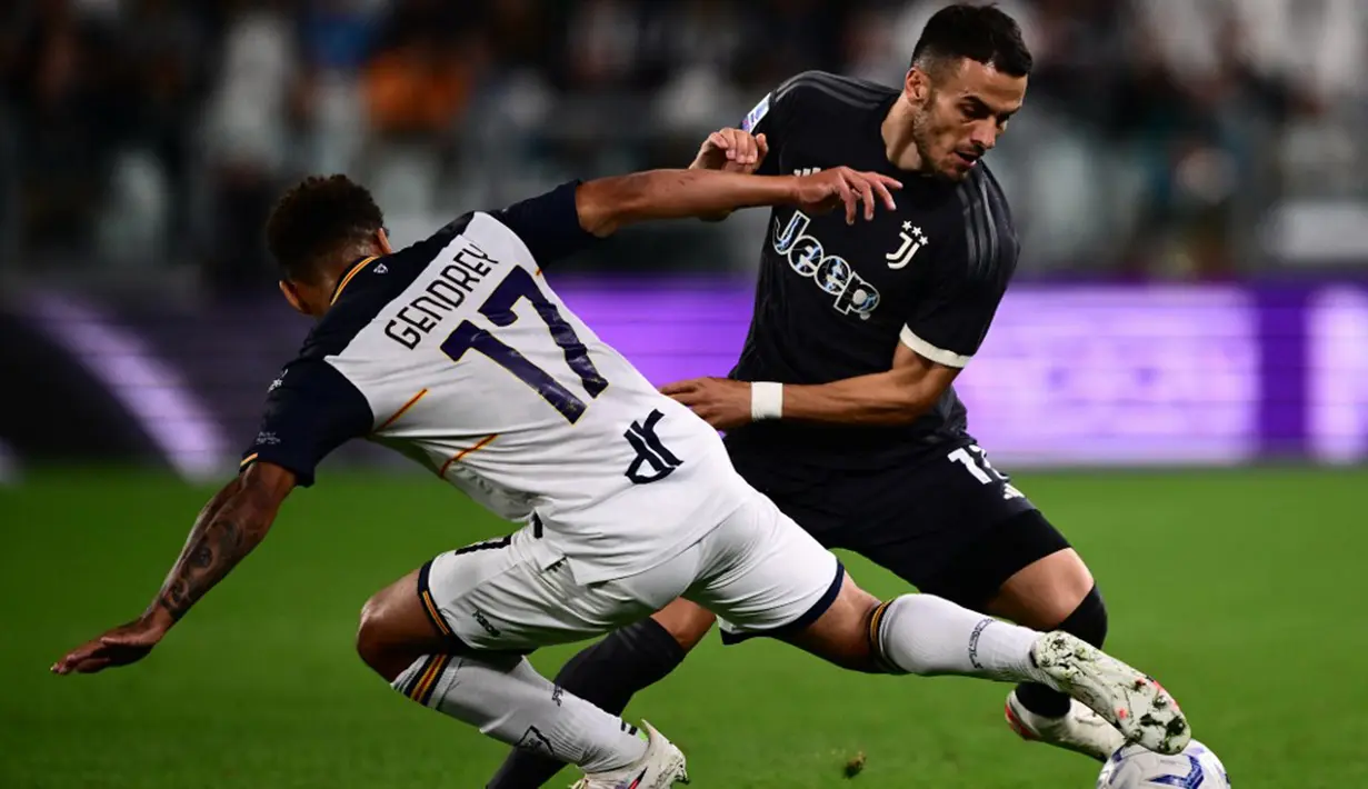 Juventus mengamankan kemenangan tipis 1-0 ketika meladeni Lecce dalam duel pekan ke-6 Serie A Liga Italia 2023/2024. (MARCO BERTORELLO/AFP)