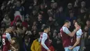 Hanya kurang dari dua menit usai kembali dari kamar ganti, Burnley sukses menyamakan kedudukan berkat gol Rodriguez yang sebelumnya menerima umpan terobosan brilian dari Wout Weghorst. (AP Photo/Jon Super)
