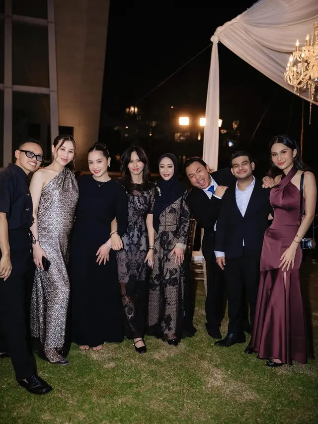 8 Potret Tamu Artis di Pernikahan Harris Vriza & Haviza Devi, Bertabur Bintang