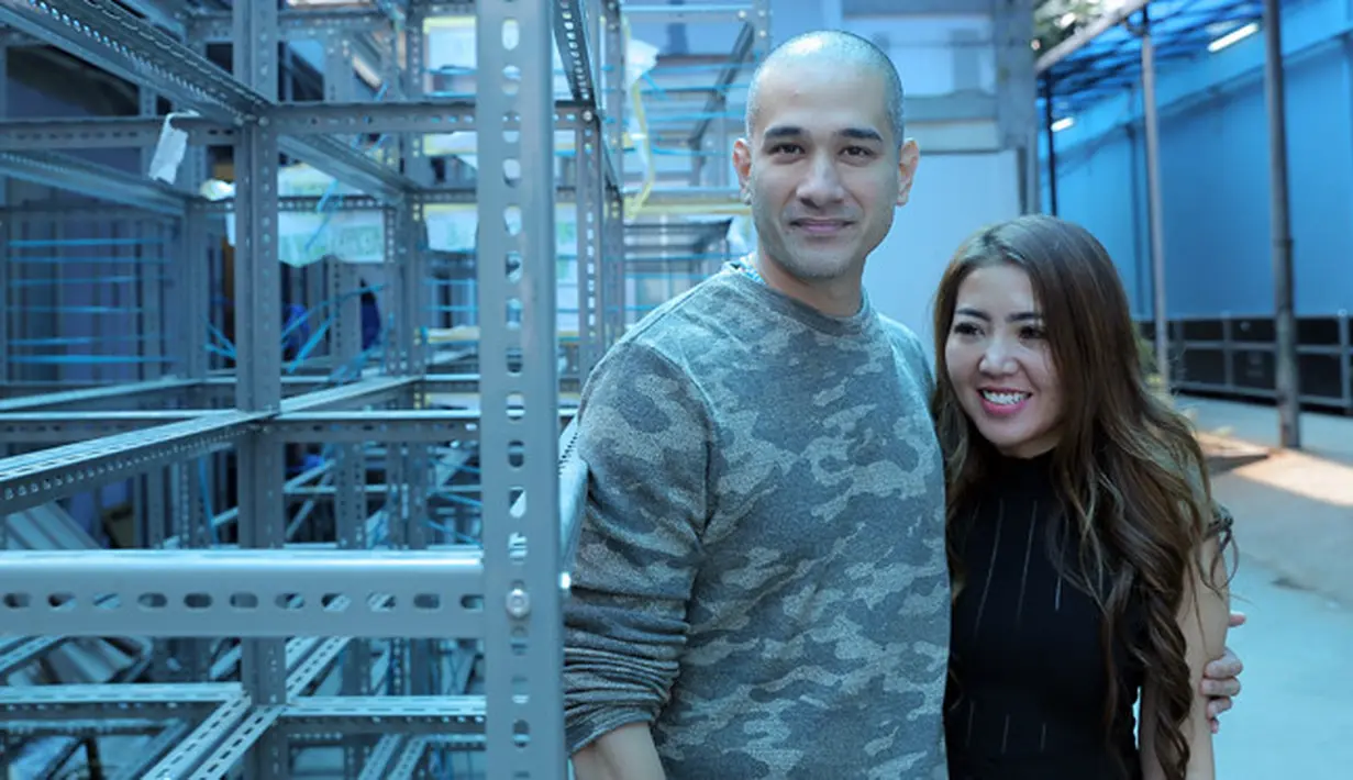 Meskipun memiliki mimpi dan keinginan punya anakkembar empat, namun Okan dan istri tidak memaksakannya. Mereka tetap menyerahkan sepenuhnya kepada sang pencipta. (Deki Prayoga/Bintang.com)