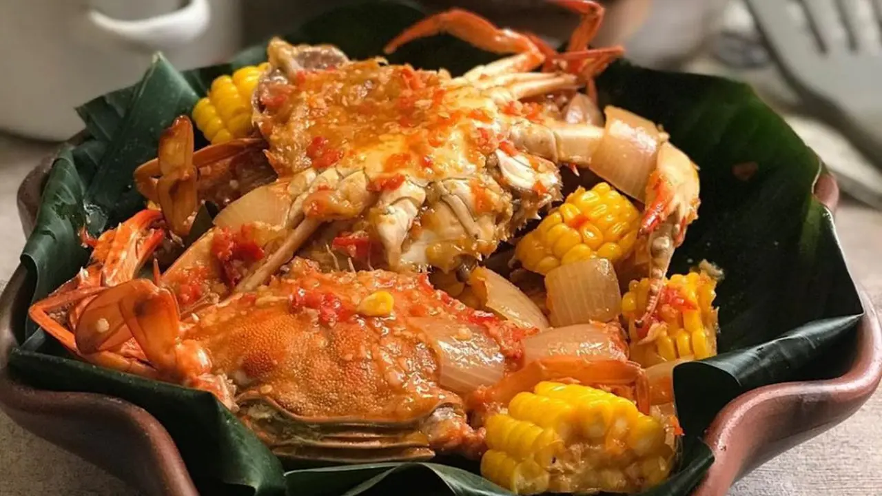 Sepiring kepiting saus Padang