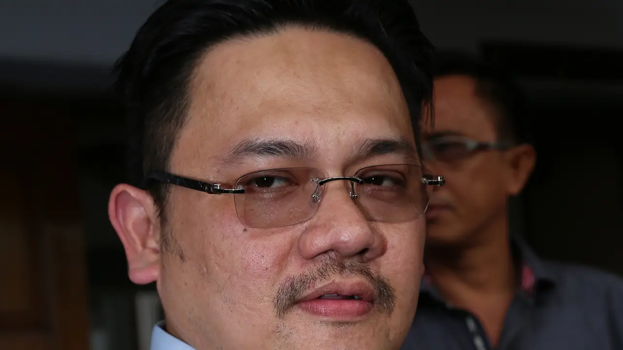[Bintang] Farhat Abbas