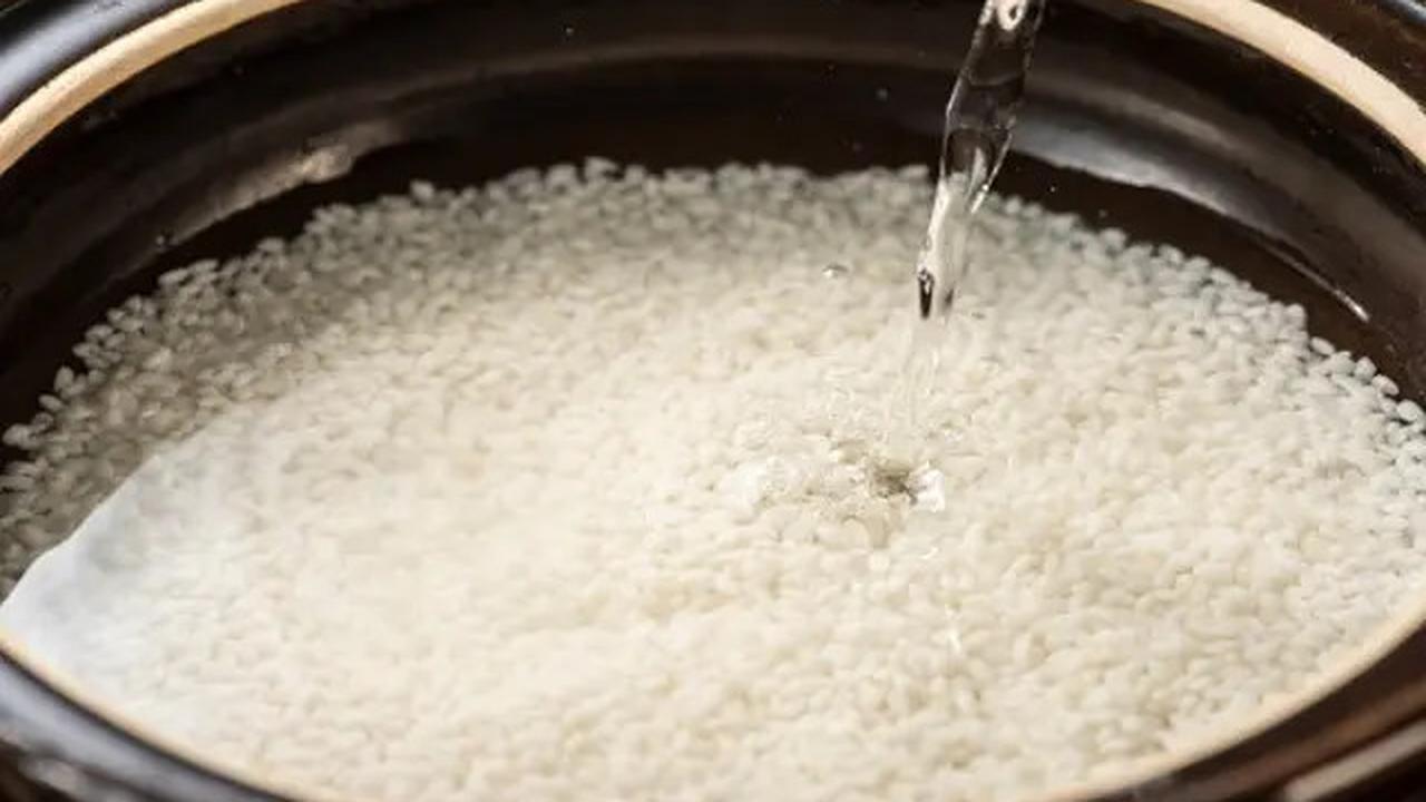 Tips Praktis Memasak Nasi Putih yang Bersih dan Pulen, Dijamin Rasa Enak!