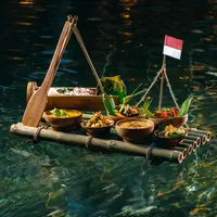 Mengangkat perjalanan kuliner Nusantara yang lahir dari sungai dan laut, Tugu Hotels menghadirkan pengalaman bersantap bertema kemerdekaan dengan konsep yang sarat makna. (Foto/Dok: Tugu Hotels & Restaurants)