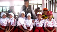 Dwi Murti pernah menjadi pengajar muda di Pulau Bawean, Kabupaten Gresik, Jawa Timur dan Kabupaten Fakfak, Papua Barat. (Arsip  Dwi Murti)