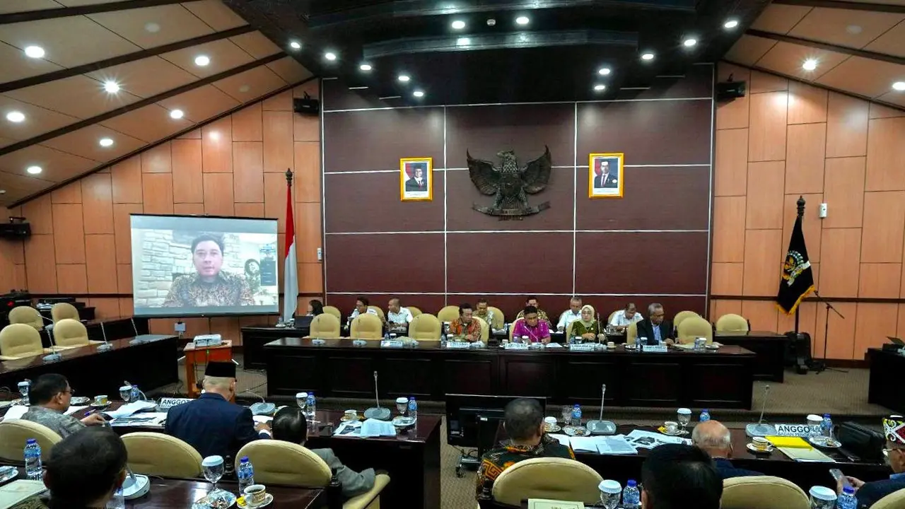 Wakil Ketua MPR RI dari Partai Demokrat Edhie Baskoro Yudhoyono (Ibas) memimpin Rapat Pleno Badan Pengkajian MPR RI, Senin (2/12/24) (Istimewa)
