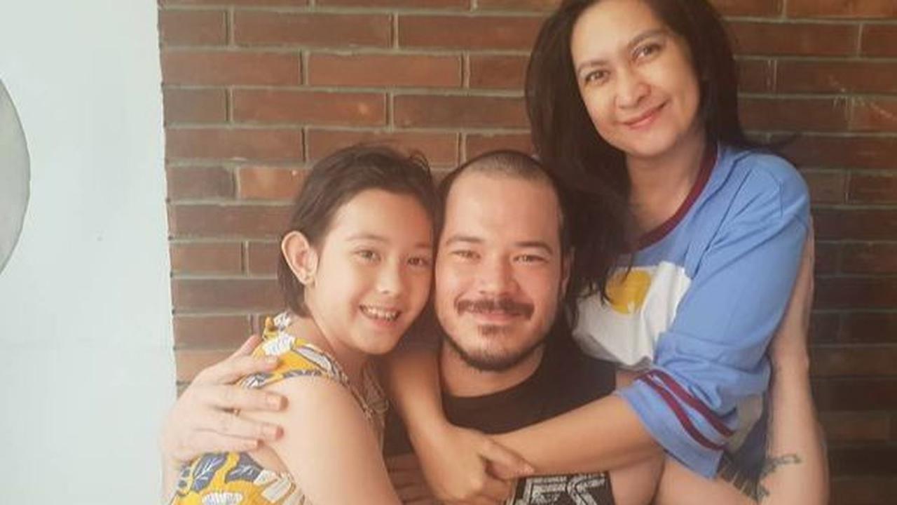 Nafa Urbach Bersama Zack Lee dan Mikhaela