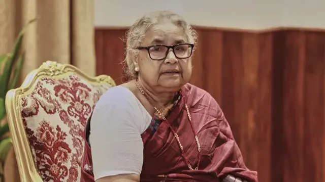 Mantan Ketua Mahkamah Agung, Sushila Karki, menghadiri upacara pelantikannya sebagai perdana menteri sementara di kediaman presiden di Kathmandu, Nepal, Jumat (12/9/2025).