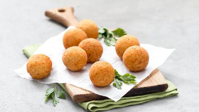 Ilustrasi Bola Tahu Isi Keju