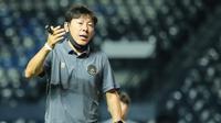 Pelatih Timnas Indonesia, Shin Tae-yong, berhasil mempersembahkan dua kemenangan di Play Off Piala Asia 2023. (dok. AFC)