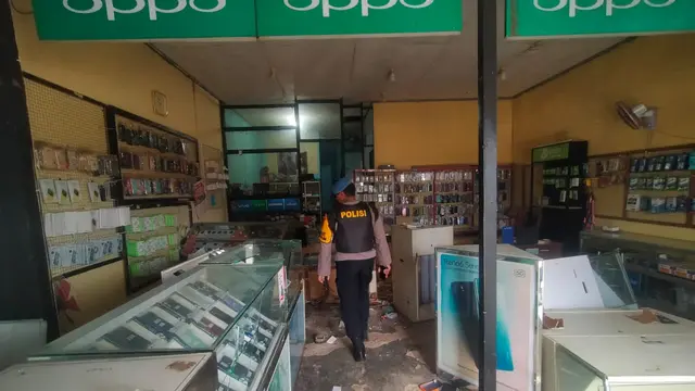 Situasi pasca unjuk rasa anarkis dan penjarahan di Tanah Merah, ibu kota Kabupaten Boven Digoel.