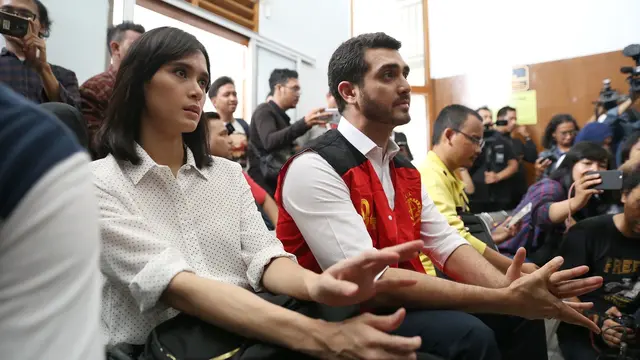 [Bintang] Renata Kusmanto dan Fachri Albar