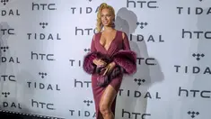 Penyanyi Beyonce tiba untuk menghadiri konser TIDAL X : 1020 di Barclays Center, New York, Selasa (20/10/2015). (REUTERS / Brendan McDermid)