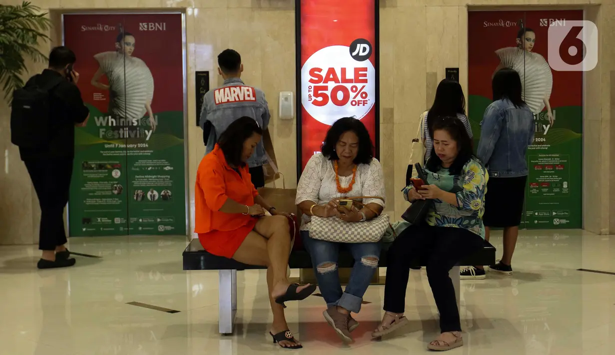 Himpunan Bank Milik Negara (Himbara) mempersiapkan uang kas untuk transaksi digital selama libur Natal 2023 dan Tahun Baru 2024 mencapai Rp 90,1 triliun. (Liputan6.com/Herman Zakharia)