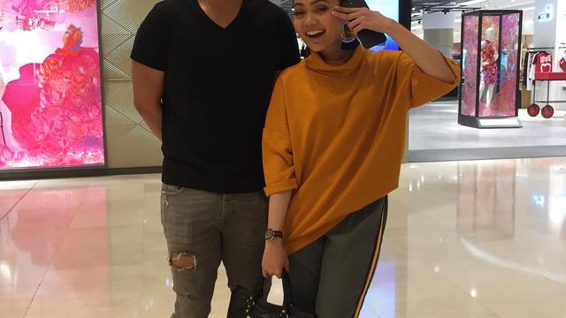 Rina Nose dan Fakhrul Razi