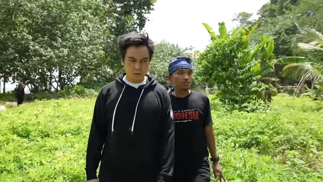 Potret perjuangan Baim Wong kunjungi rumah penggemar