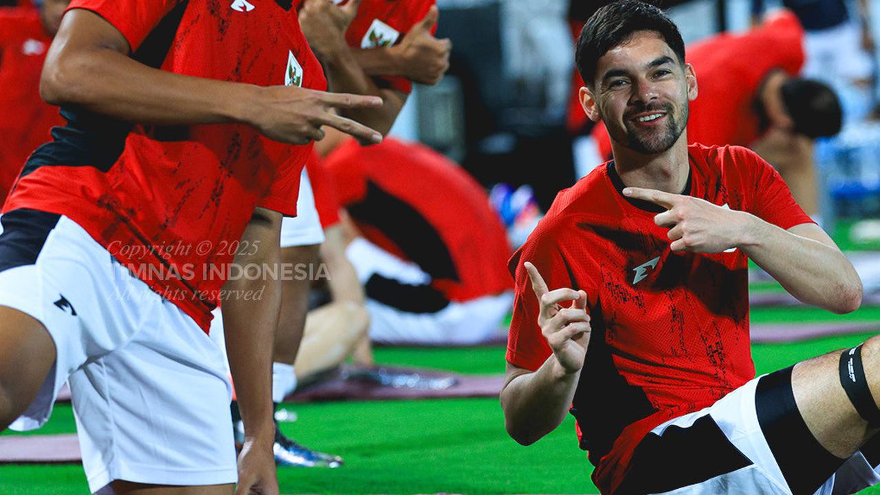 Rizky Ridho, Pratama Arhan, dan Sandy Walsh - Timnas Indonesia