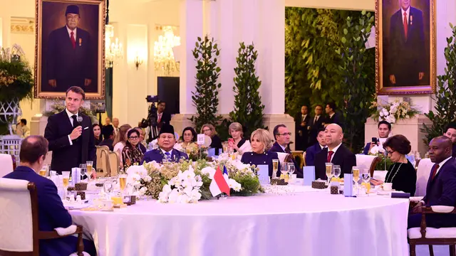 Presiden Prancis Emmanuel Macron saat memberi sambutan dalam gala dinner atau jamuan santap malam kenegaraan yang digelar di Istana Negara Jakarta, Rabu 29 Mei 2025.