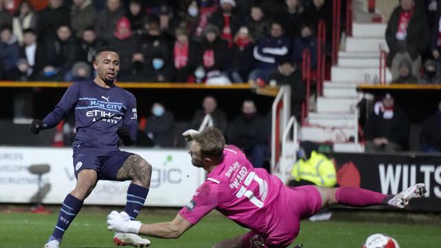 Swindon Town vs Manchester City