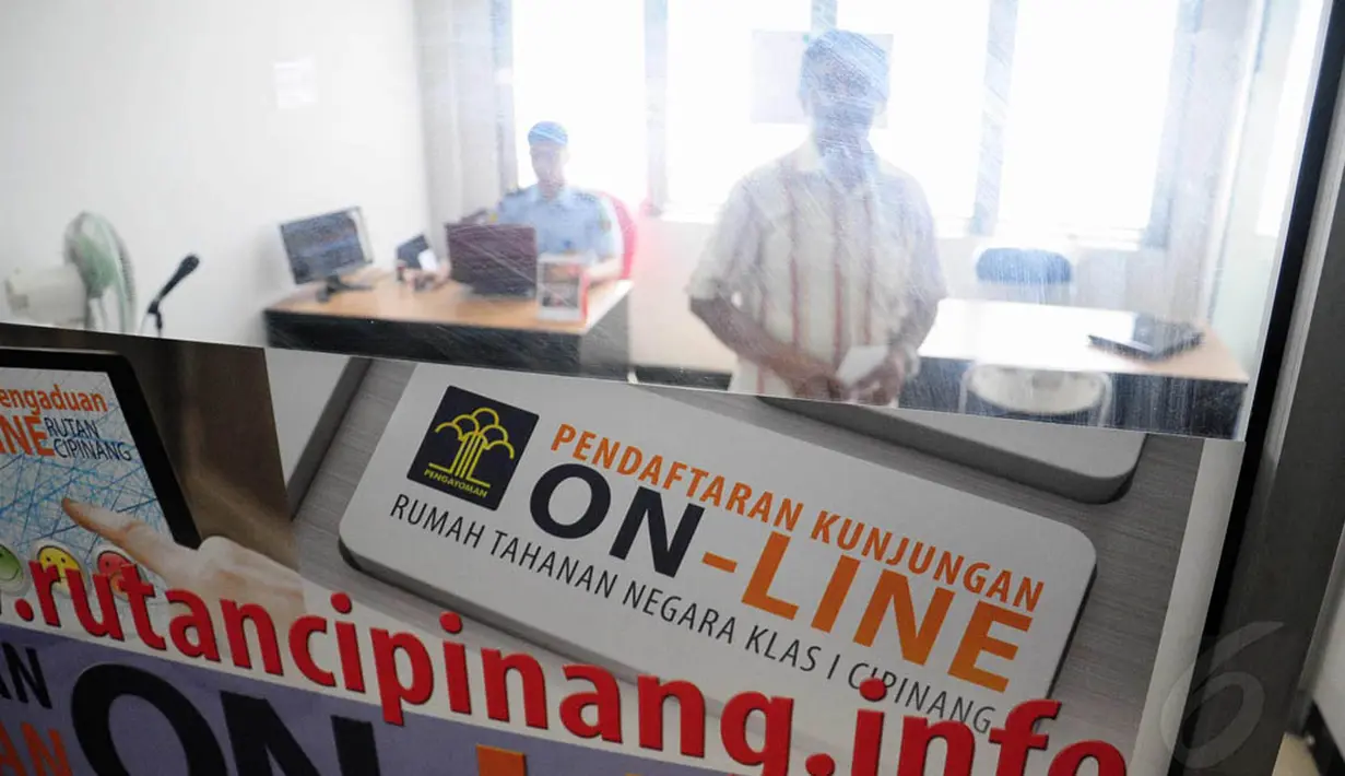 Rumah Tahanan Cipinang hari ini meresmikan layanan kunjungan online. Jakarta, Jumat (20/6/14) (Liputan6.com/Faizal Fanani)