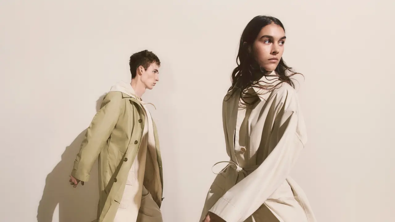 Koleksi Busana Modern dari Uniqlo x Christophe Lemaire yang Ringan dan Penuh Kebebasan