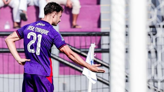 Jose Enrique, Persik Kediri