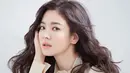 Menjalani kariernya sebagai seorang aktris dapat menjadi cara Song Hye Kyo menyalurkan emosinya. Ia bisa menunjukan emosi dalam karakter yang diperankan. Hal itu lah yang membuatnya mencintai dunia akting. (Instagram/kyo1122)