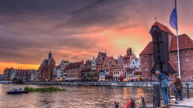 Kota pelabuhan Gdansk. (foto: sumfinity)