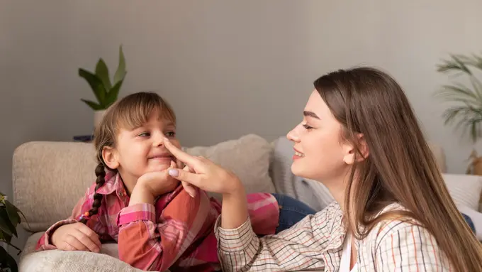 Metode Parenting Quiet Encouragement: Cara Orangtua Mendukung Anak agar Percaya Diri Tanpa Tekanan