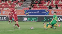 Nermin Haljeta mencetak gol untuk PSM Makassar saat menjamu Thanh Hoa dalam lanjutan fase grup ASEAN Club Championship 2024/2025 di Stadion Kapten I Wayan Dipta, Gianyar, Rabu (5/2/2025). (Dok. PSM)