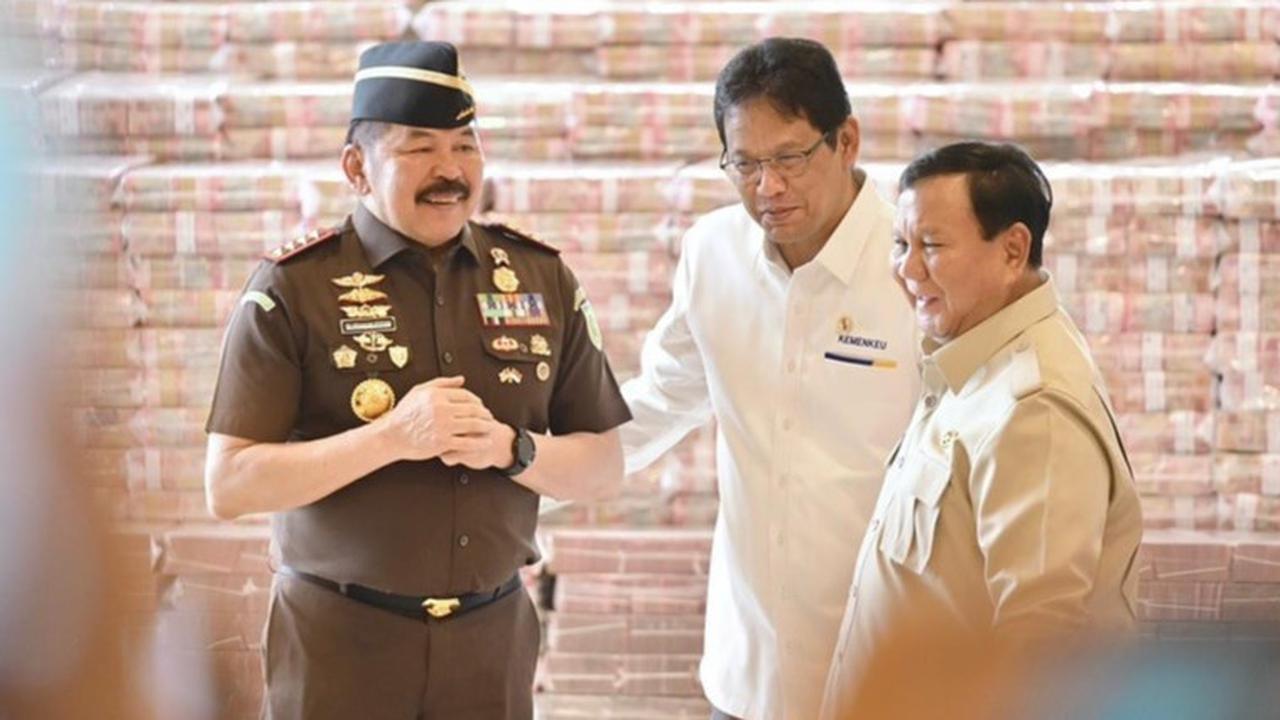 VIDEO: Momen Purbaya Lari-Lari Saat Tiba di Kejagung, Langsung Hampiri Prabowo Disambut Tawa