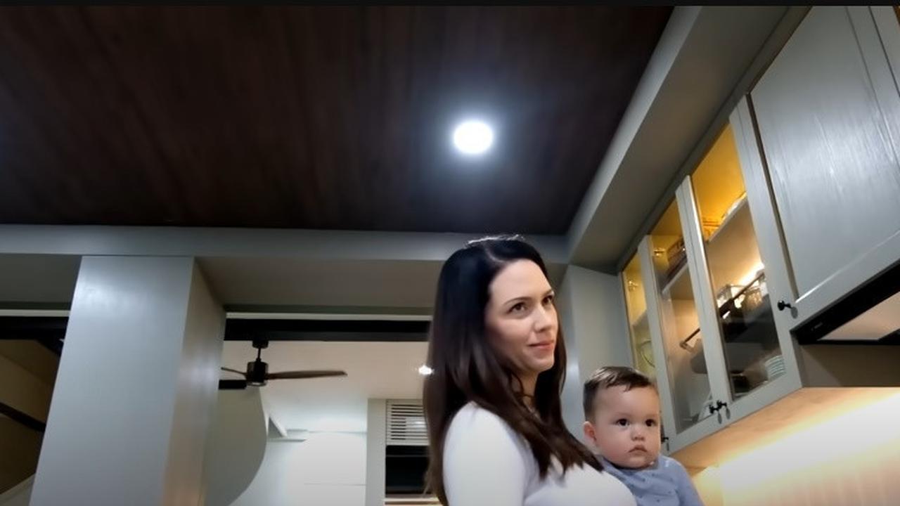 9 Potret Dapur Rumah Randy Pangalila yang Jarang Tersorot, Jadi Area Terfavorit - Punya Banyak Koleksi Mesin Kopi Lengkap