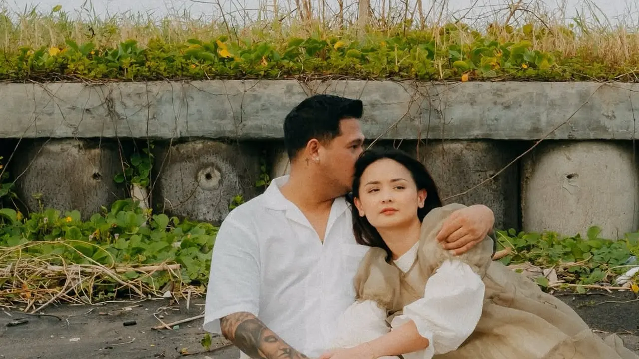 Joanna Alexandra dan Immanuel Christover. (Foto: akhu.jpeg Bali Couples and Family Photographer dari Instagram @joannaalexandra)