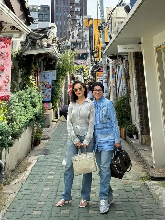 Gaya Old Money Nikita Willy Liburan ke Korea Selatan Bareng Keluarga, Tampil Serba Silver dan Tas Hermes