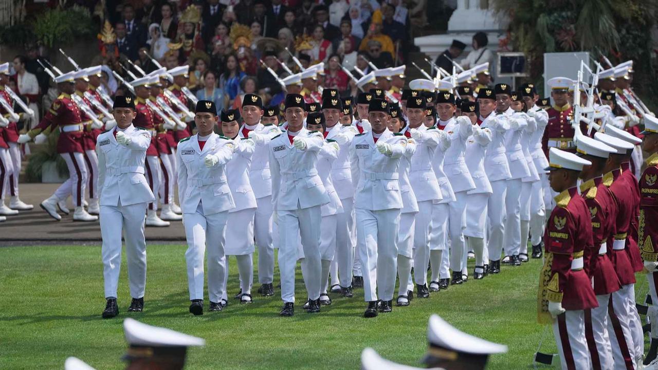 Bendera Merah Putih Berhasil Diturunkan, Peringatan HUT ke-80 RI di Istana Usai