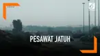 Sebuah pesawat kecil yang memuat empat orang jatuh di dekat Bandara Internasional Dubai. Masalah teknis diyakini menjadi penyebab kecelakaan.