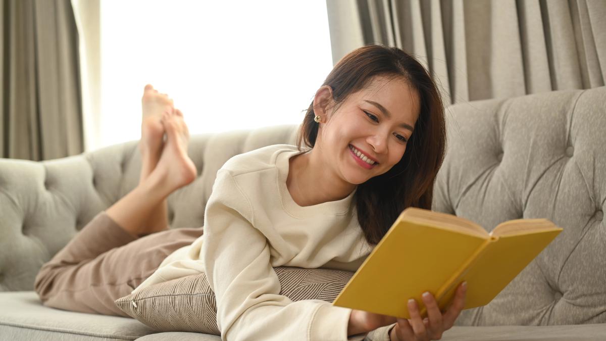 5 Alasan Mengapa Kita Harus Membaca Buku untuk Kesehatan Mental dan Pengembangan Diri