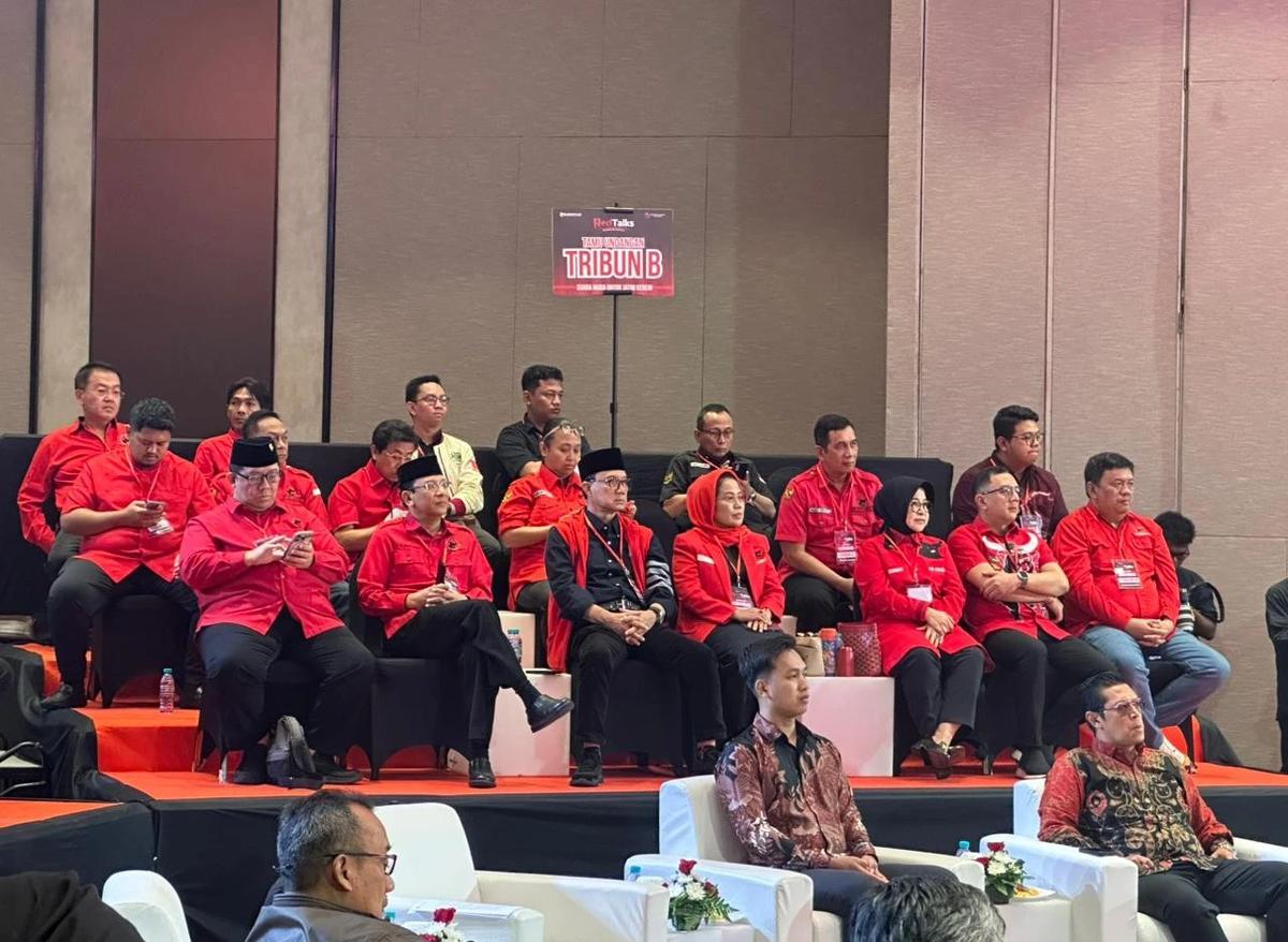 Gelaran RedTalks: Suara Muda untuk Jatim Keren di Dyandra Convention Center Surabaya