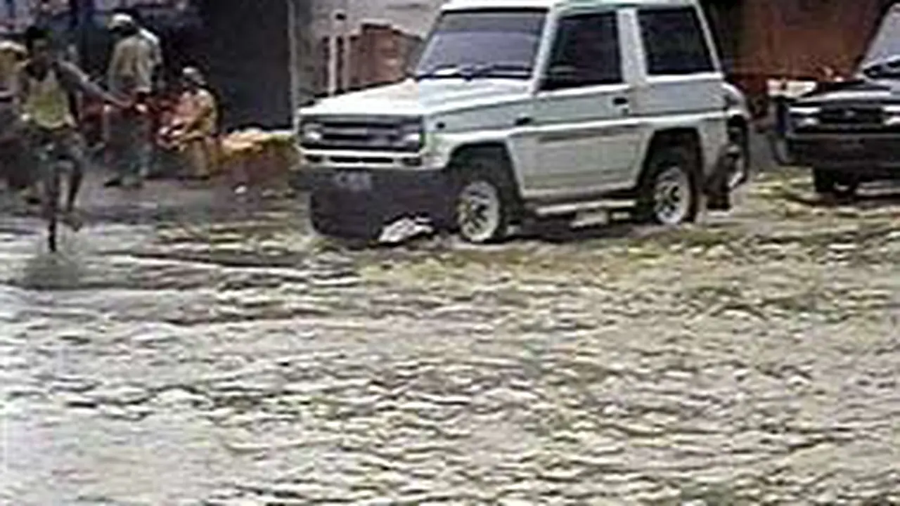 070104dBanjir1.jpg