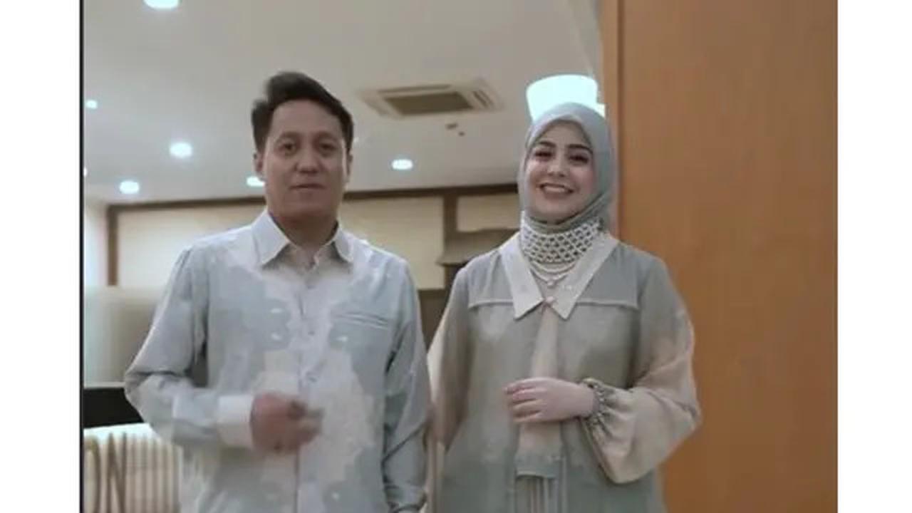 6 Potret Risty Tagor dan Sosok Pria Disebut Suami Keempat, Kerap Tampil Bersama