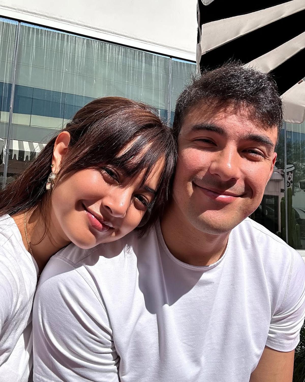 Resmi Menikah, Ini Deretan Foto Mesra Aurelie Moeremans dan Tyler Bigenho yang Doyan Selfie Bareng