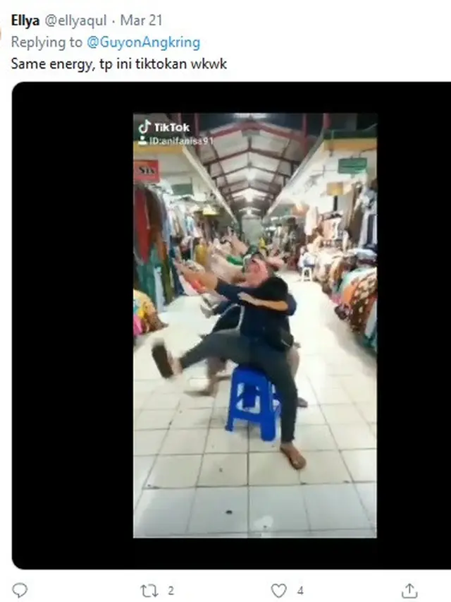 viral aksi pedagang beringharjo bermain di dalam pasar