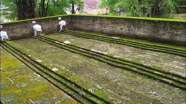 Misteri Di Balik Makam Terpanjang 9 Meter Di Gresik