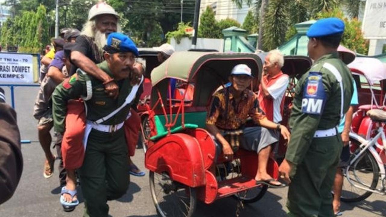 HUT TNI ke-70, Kopral Subagyo kembali beraksi
