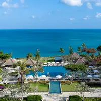 Nikmati ketenangan, kemewahan, dan pengalaman tak terlupakan dalam suasana tropis yang menawan di AYANA Bali dan AYANA Komodo Waecicu Beach. (Sumber: AYANA).