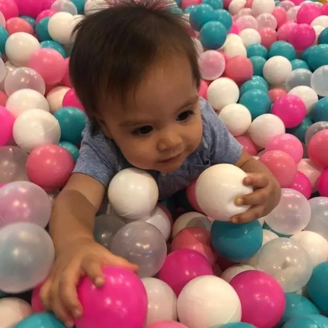 Potret gemas Kiko Sihombing anak Petra dan Aquila Firrina. (sumber: Instagram/aquilafirrina)