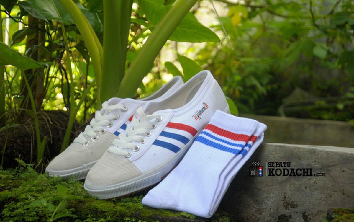 17 Merk Sepatu Lokal dengan Kualitas Premium dan Harganya Lebih Masuk Akal