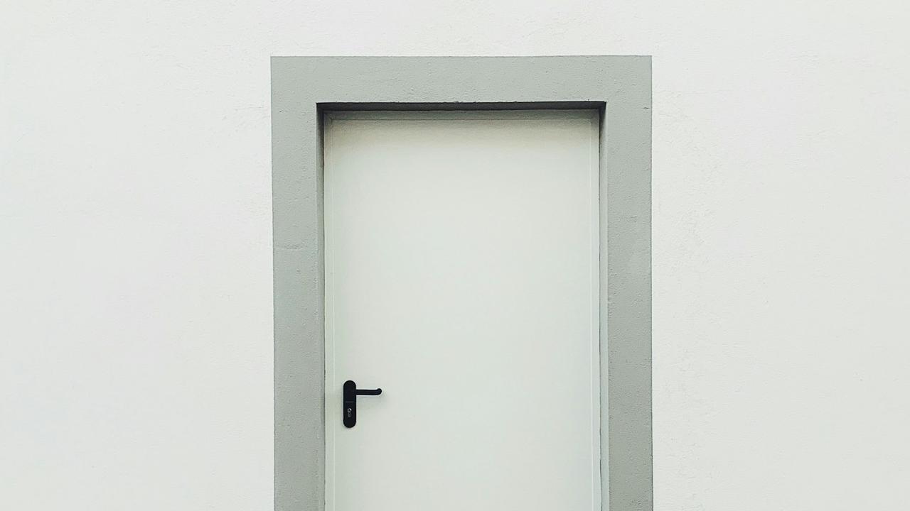 Model Pintu Minimalis 1 Pintu, Inspirasi Desain Elegan untuk Rumah Modern
