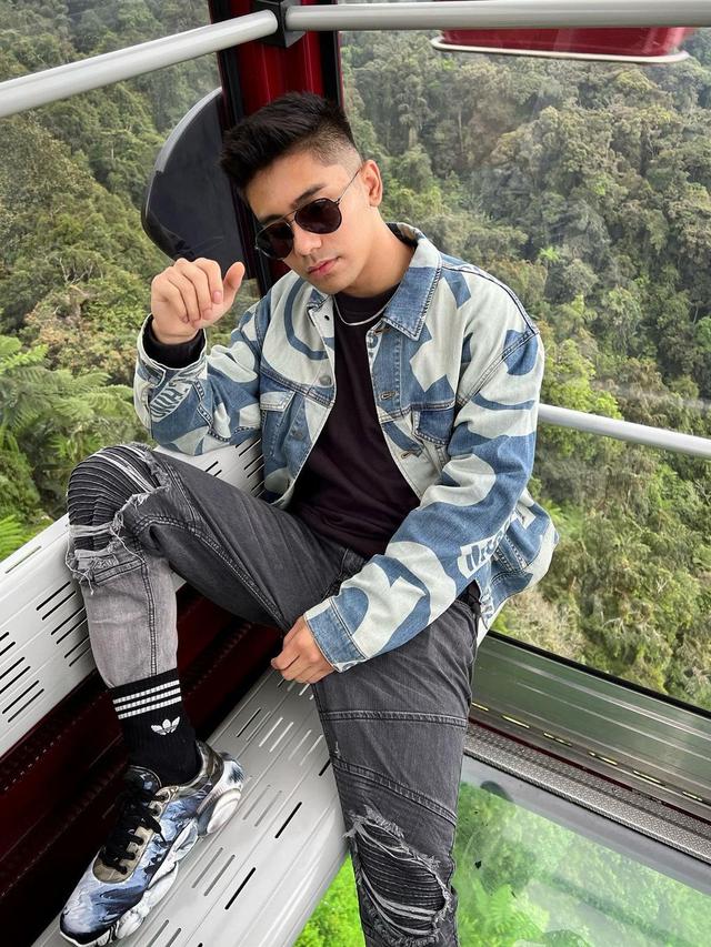 Riza Syah Pakai Seragam TNI